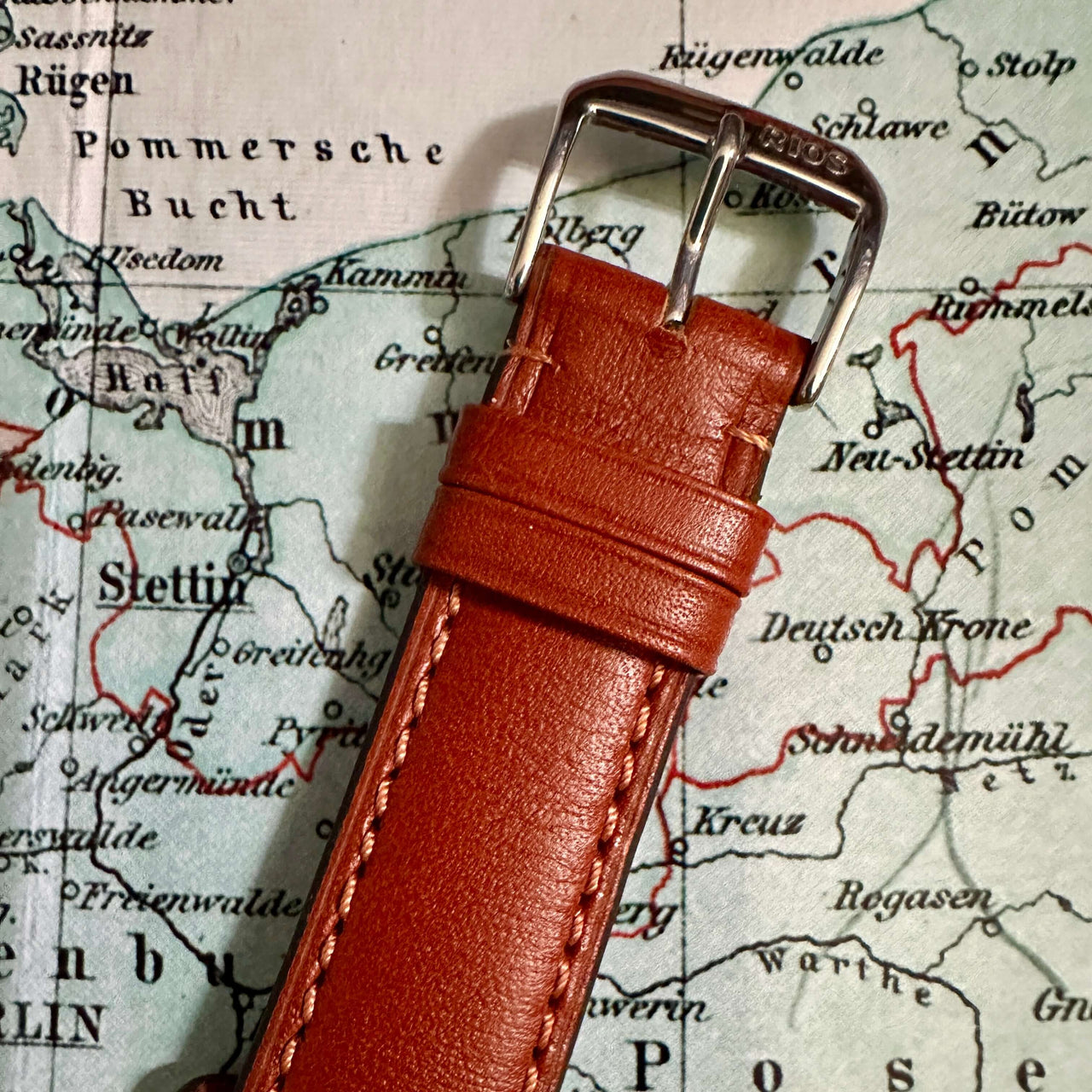 RIOS1931 TULA Genuine Leather Bund Watch Strap in COGNAC