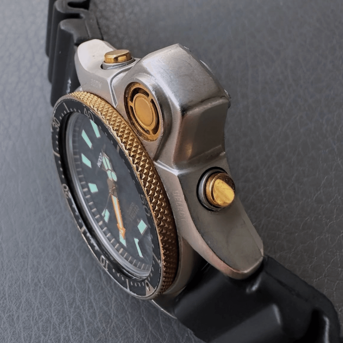 Citizen Promaster Aqualand 200M Vintage Dive Watch 2013- Box & Papers