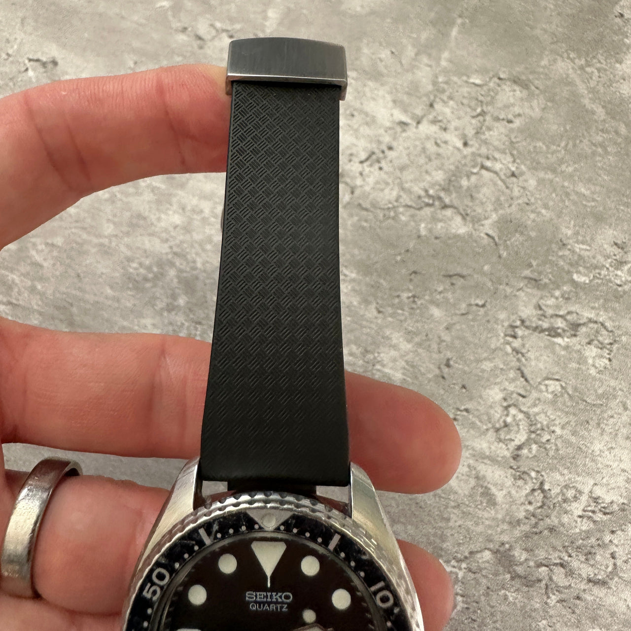 FKM Cut to size watch strap